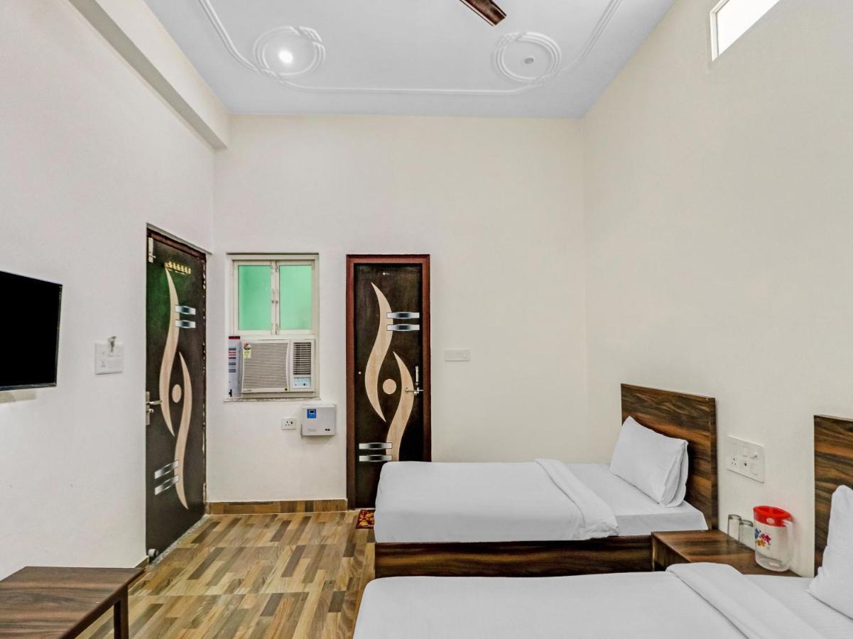 Nv Palace Hotel Vrindāvan Exterior foto